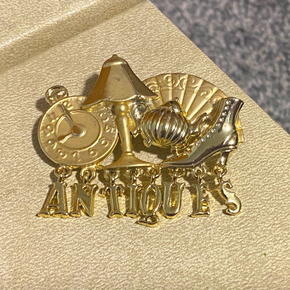 VTG Gold ‘Antiques’ Brooch, AJC